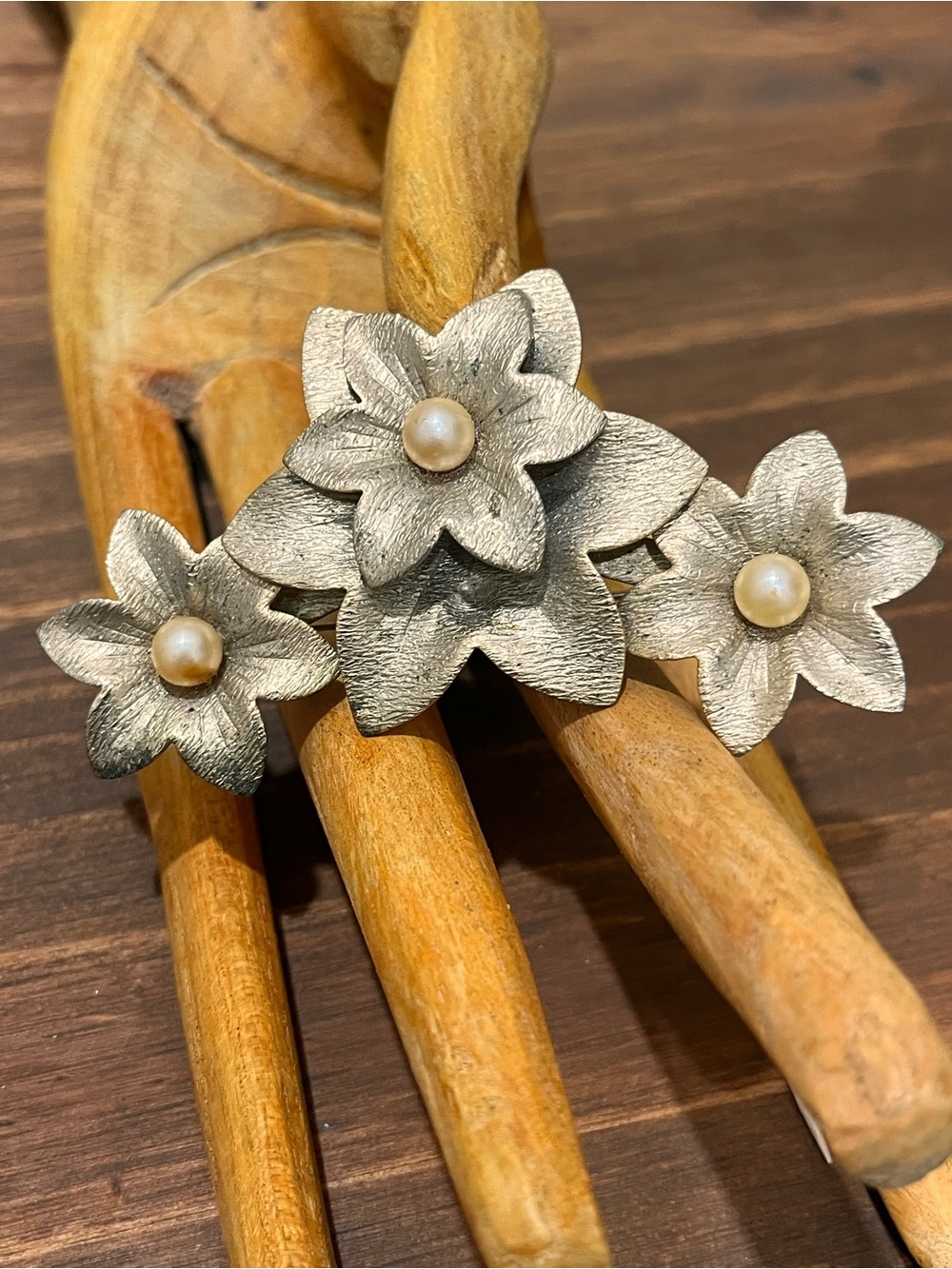 Sarah Coventry Vintage Satin Gold Tone & Pearl Layered Flowered Brooch
